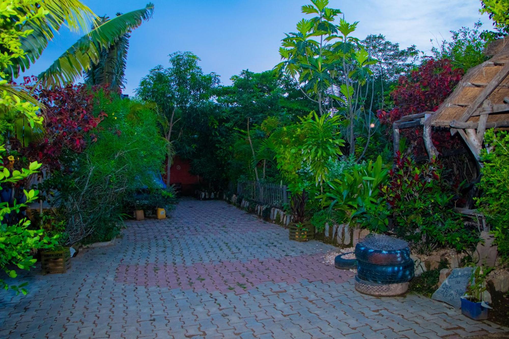 Gite Chez Noel Natitingou ภายนอก รูปภาพ